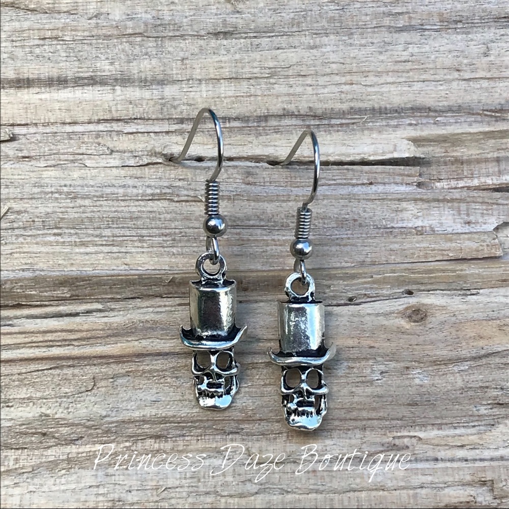 Cool Skull‎ Dangle Earrings